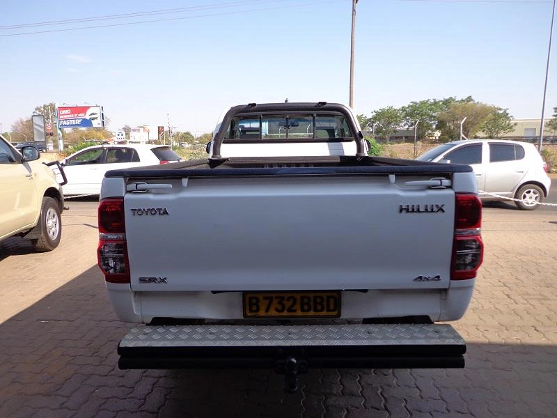 Toyota Hilux 2.5 D4D 4X4 in Botswana