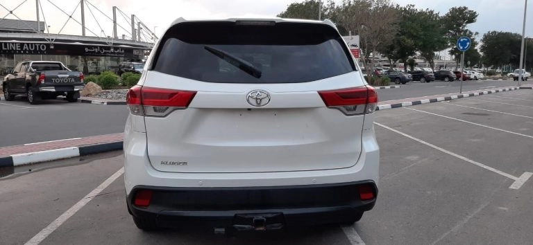 Toyota Kluger in Botswana