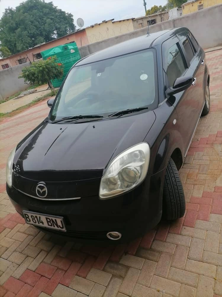 Used Mazda Verisa in Botswana
