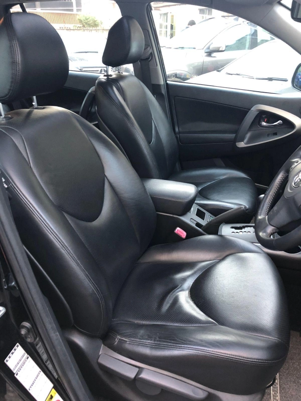 Used Toyota RAV 4 in Botswana