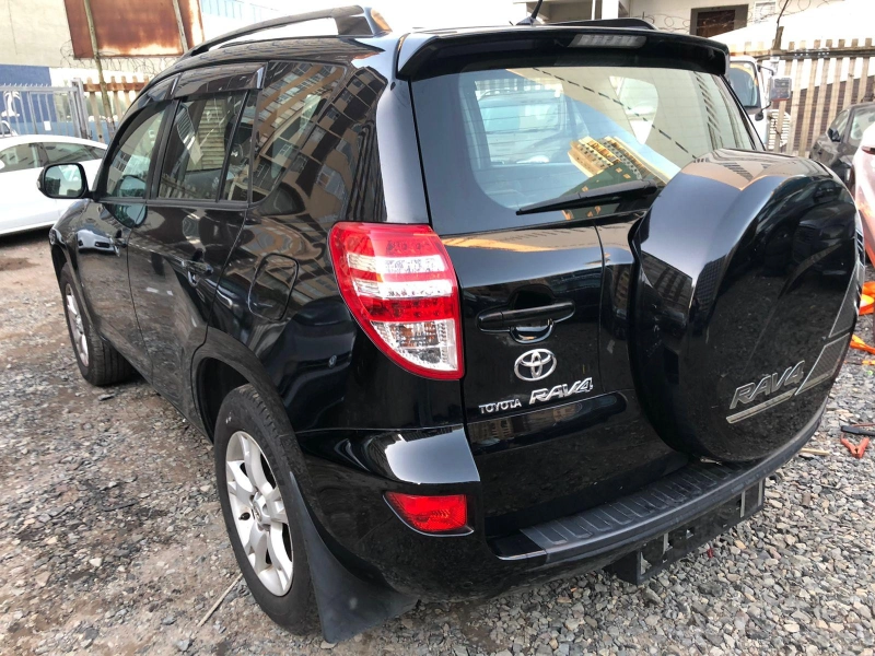 Used Toyota RAV 4 in Botswana