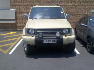 Mitsubishi Pajero SHORT WHEELE in Afghanistan