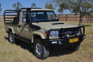 Toyota Land Cruiser 4.5 V8 S/C in Afghanistan