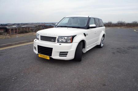 Land Rover Range Rover Sport TDV8 HSE in Afghanistan