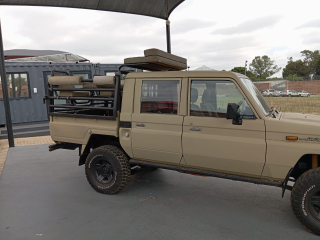 2005 Toyota Land Cruiser 70 Series 4.5 in Afghanistan