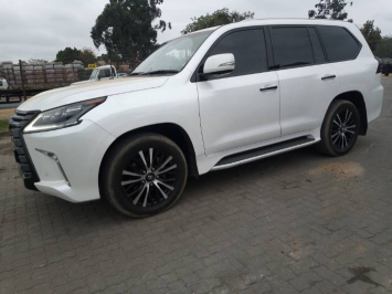 2021 LEXUS LX 4.5TD V8 in Botswana