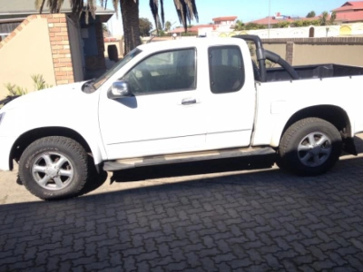 Isuzu KB 360 3.6 Lt Petrol Isuzu KB 360 3.6 Lt Petrol in