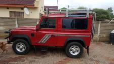 Land Rover Defenter Defender 90 2.8i CSW in Afghanistan