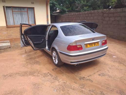 BMW 320i E46 in Botswana