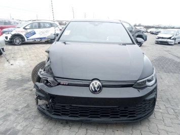 damaged 2021 VOLKSWAGEN GOLF 8 GTi 2.0 TSI DSG damaged 2021 VOLKSWAGEN GOLF 8 GTi 2.0 TSI DSG in Botswana