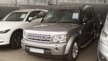 Land Rover Discovery 4 in Afghanistan