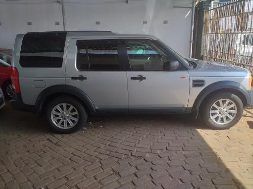 LandRover Discovery 3 in Botswana