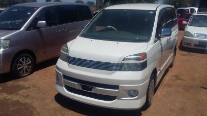 TOYOTA VOXY in Botswana