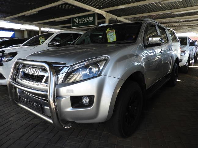  Used Isuzu KB300 in Botswana