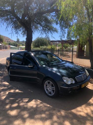  Used Mercedes-Benz C200 w206 in Botswana