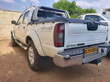  Used Nissan NP300 in Botswana