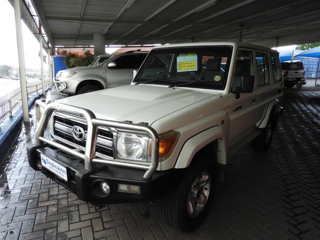  Used Toyota Land Cruiser in Afghanistan