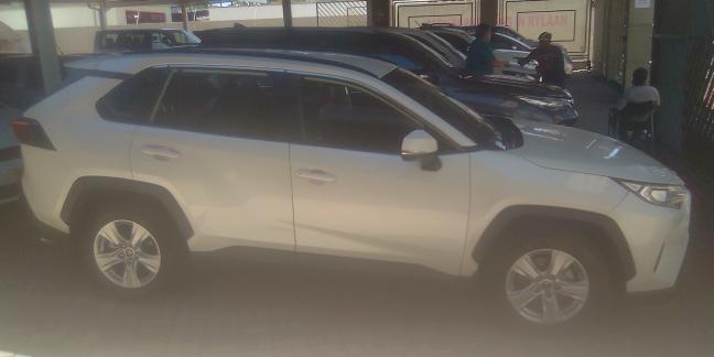  Used Toyota RAV 4 Cut GL in Botswana