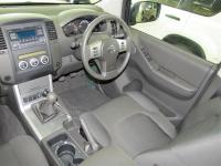 Nissan Navara LE for sale in Botswana - 5