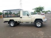 2006 TOYOTA LAND CRUISER 4.2 DIESEL for sale in Botswana - 3