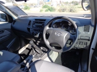 Toyota Hilux 2.5 D4D 4X4 for sale in Botswana - 3