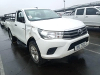 damaged 2017 TOYOTA HILUX 2.4 GD-6 SRX 4X4 for sale in Botswana - 10