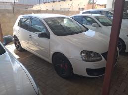 Golf 5 GT for sale in Botswana - 1