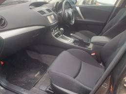 Mazda 3 for sale in Botswana - 5