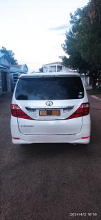  Toyota Alphard 2 for sale in Botswana - 3