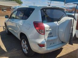 ToyotA Rav 4 for sale in Botswana - 6