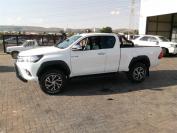  Used 2016 Toyota hilux 2.8 GD-6 raider 4X4 for sale in Botswana - 5