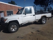  Used damaged 2014 TOYOTA LAND CRUISER 79 4.5D for sale in Botswana - 3