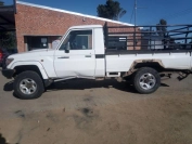  Used damaged 2014 TOYOTA LAND CRUISER 79 4.5D for sale in Botswana - 4