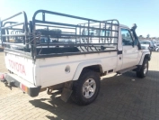  Used damaged 2014 TOYOTA LAND CRUISER 79 4.5D for sale in Botswana - 6