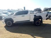  Used damaged Toyota Hilux for sale in Botswana - 4