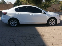 Used Mazda 3 for sale in Botswana - 4