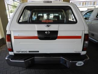  Used Nissan NP300 HARDBODY for sale in  - 4