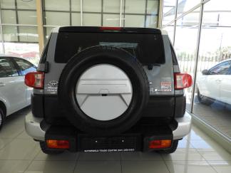  Used Toyota FJ Cruiser V6 for sale in Afghanistan - 2