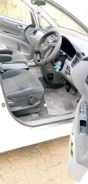 Used Toyota Ipsum for sale in Botswana - 4