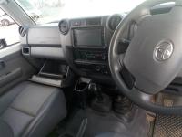  Used damaged Toyota Land Cruiser for sale in Afghanistan - 5