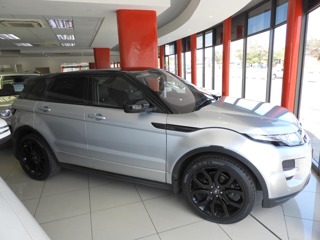 Buy Land Rover Range Rover in Windhoek Price for is 449900 NAD cars