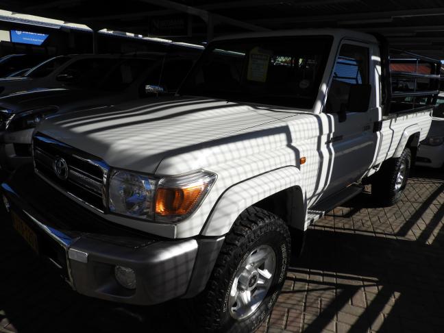 Used Toyota Land Cruiser Used Toyota Land Cruiser in Namibia