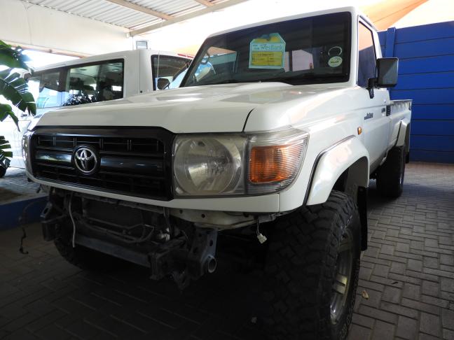 Used Toyota Land Cruiser V6 Used Toyota Land Cruiser V6 in Namibia