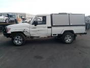  Used damaged Toyota Land Cruiser for sale in Namibia - 2