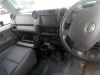  Used damaged Toyota Land Cruiser for sale in Namibia - 5