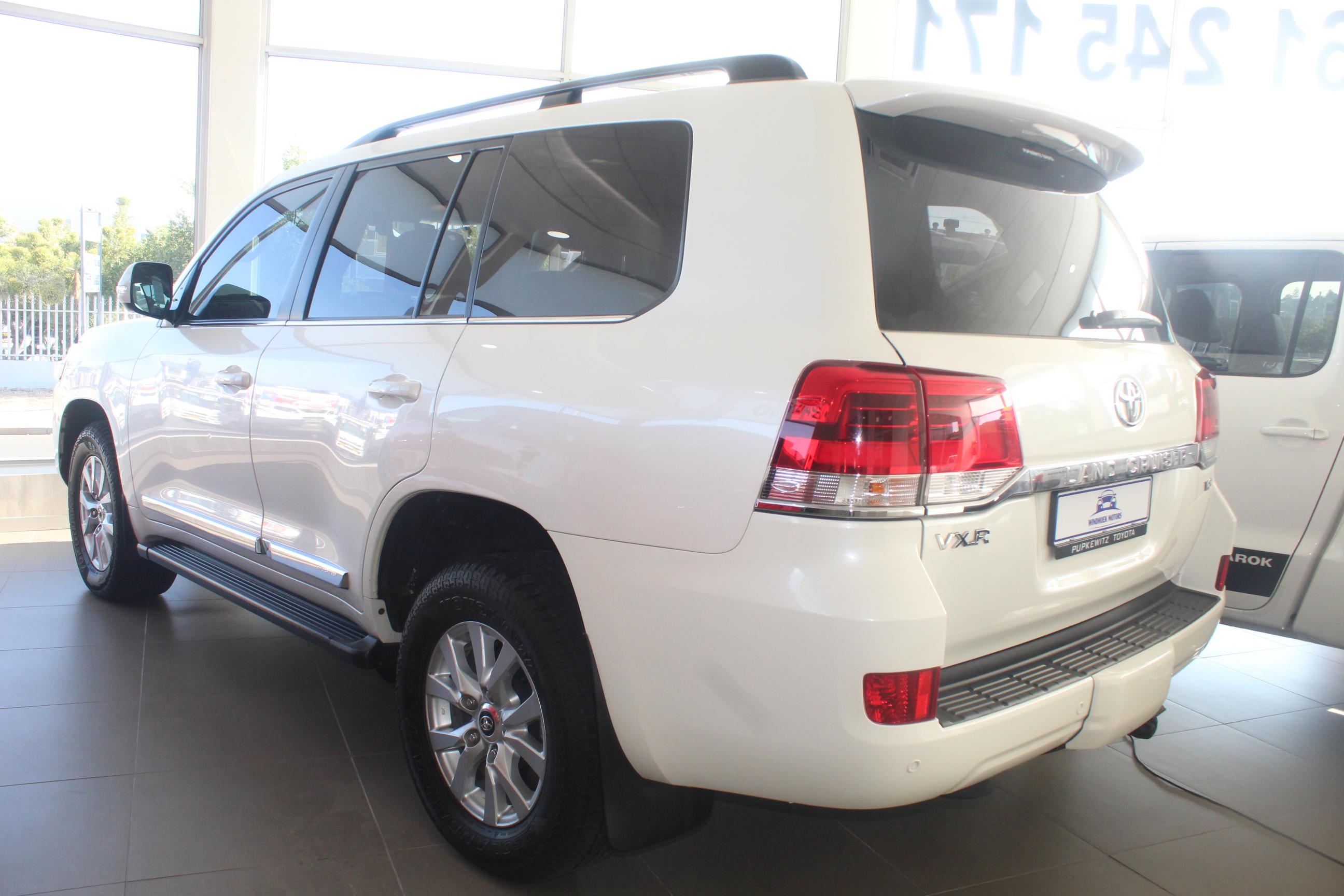 Buy 2018 Toyota Land Cruiser 200 Series 4.5 V8 VXR in Windhoek Price for is 1100000 NAD