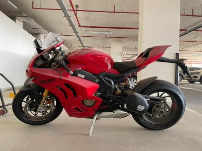 2021 Ducati Panigale V4s (Latest Edition) in 