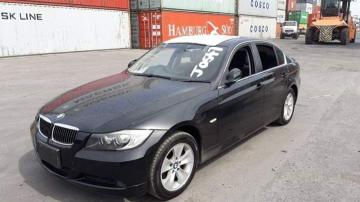 BMW323i in 