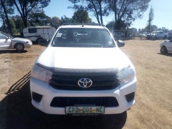 used damaged 2017 TOYOTA HILUX 2.4 GD in 