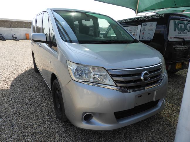  Used Nissan Serena in 